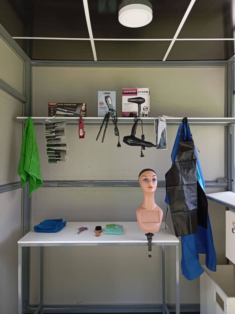 Hair-Stylist Hair-Stylist