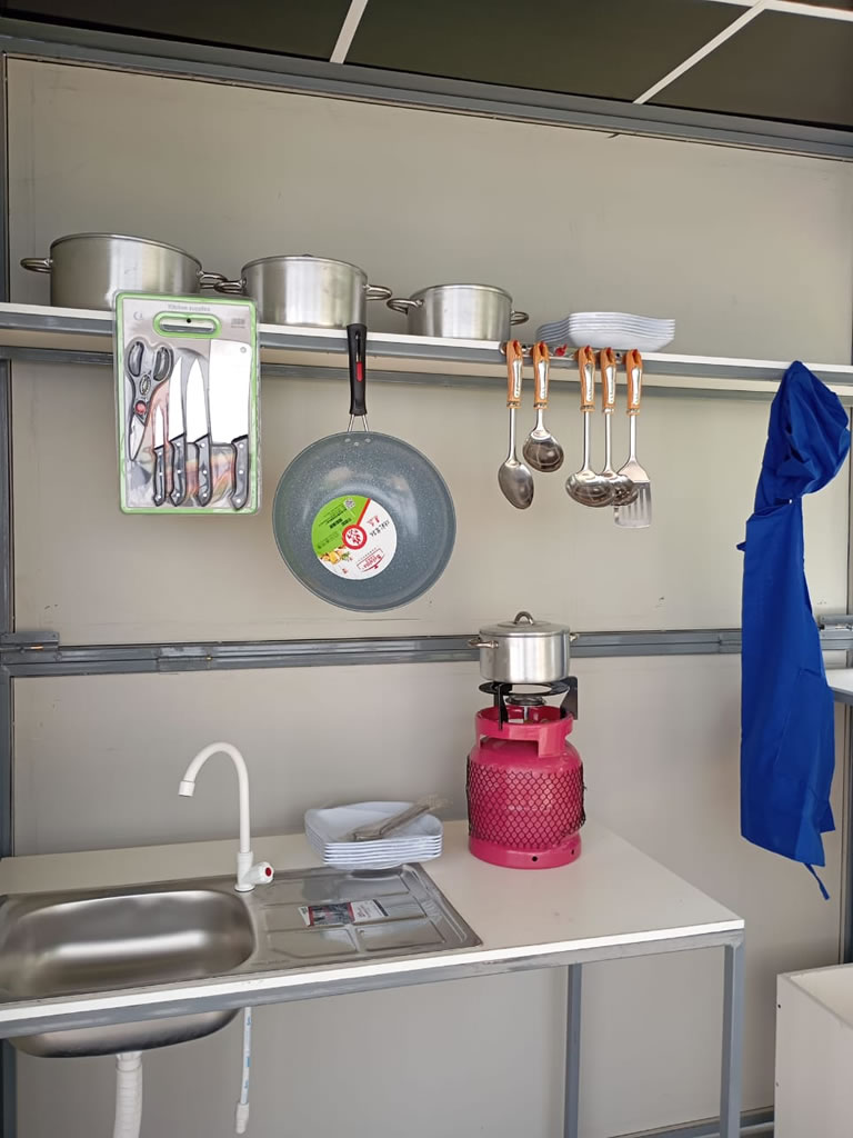 Mobile-Kitchen Mobile-Kitchen